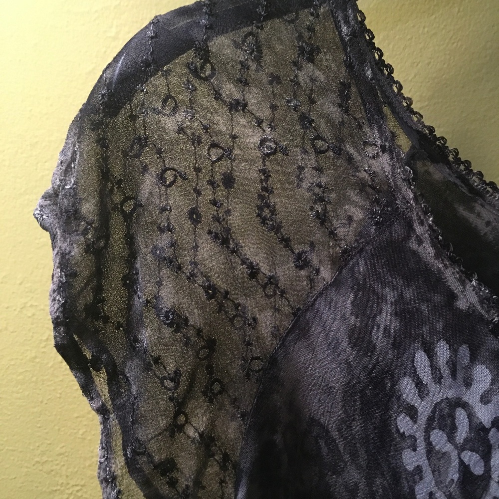Sapogee Tunic - Picture 3 of 7